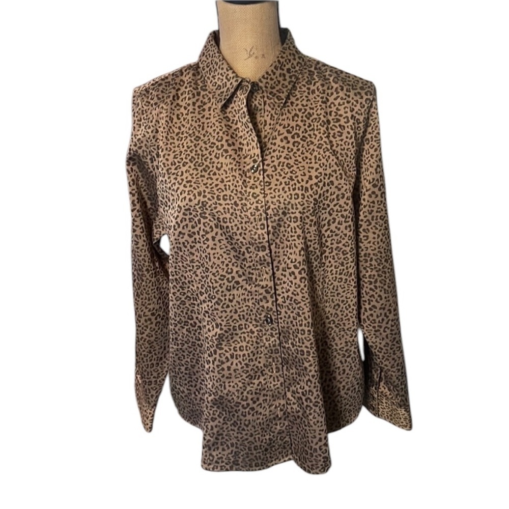 Chico's size 2 animal print long sleeve button down shirt. NWT - Picture 2 of 10
